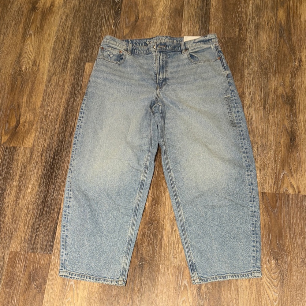 American Eagle Outfitters Relaxed Barrel Blue Jeans